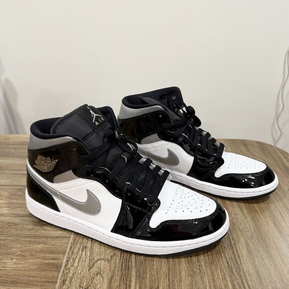 Air Jordan 1 Mid White Black Metallic Gloss Men Sneakers Size US 9 - Picture 1 of 7